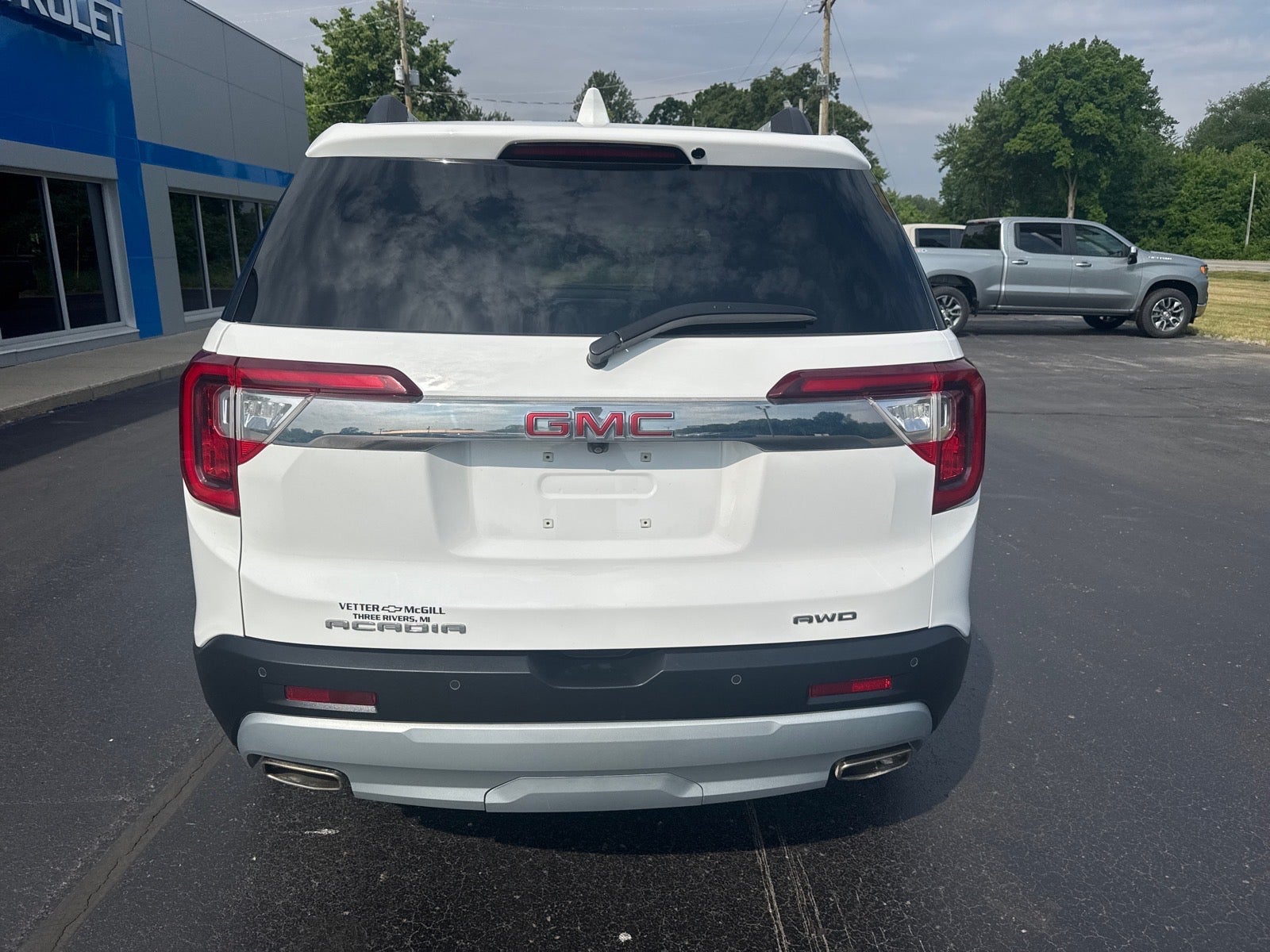 2023 GMC Acadia SLE