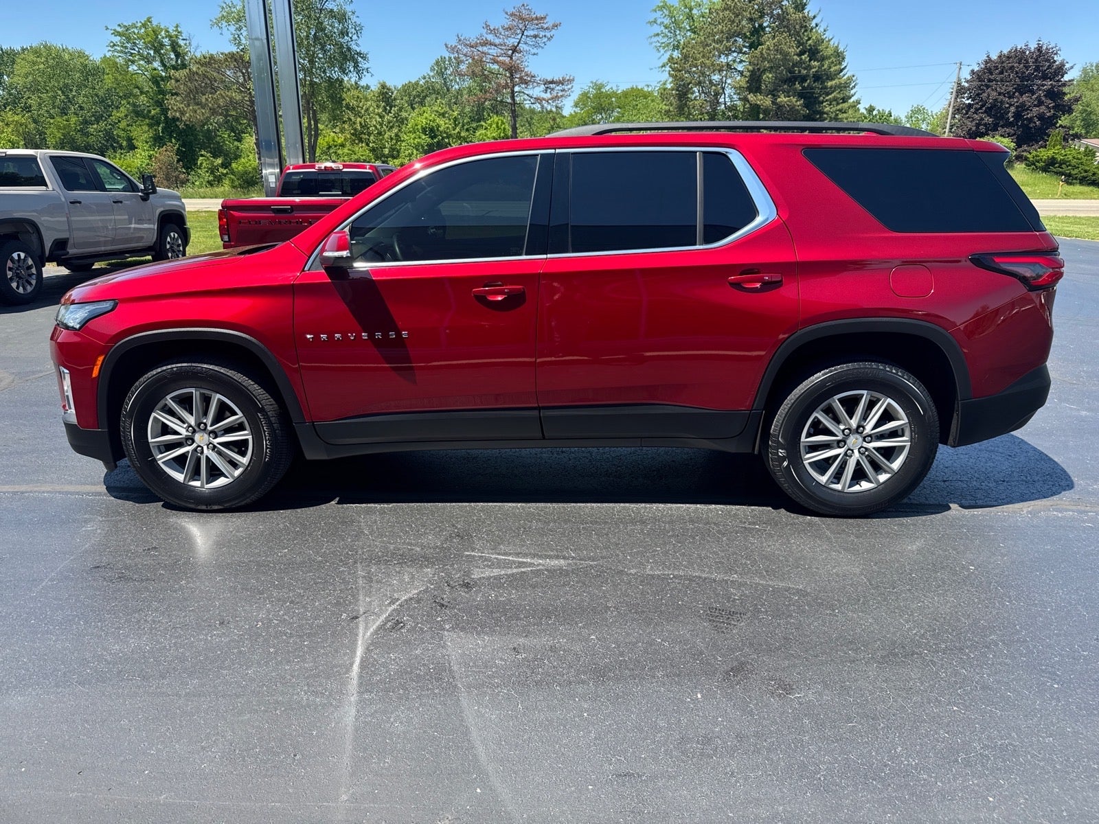 2023 Chevrolet Traverse LT Cloth