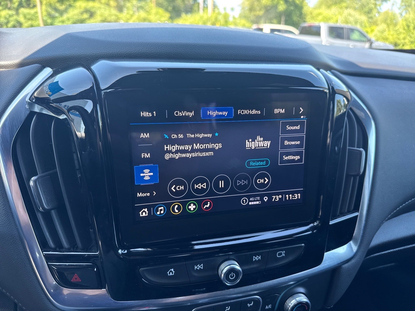 2023 Chevrolet Traverse LT Cloth