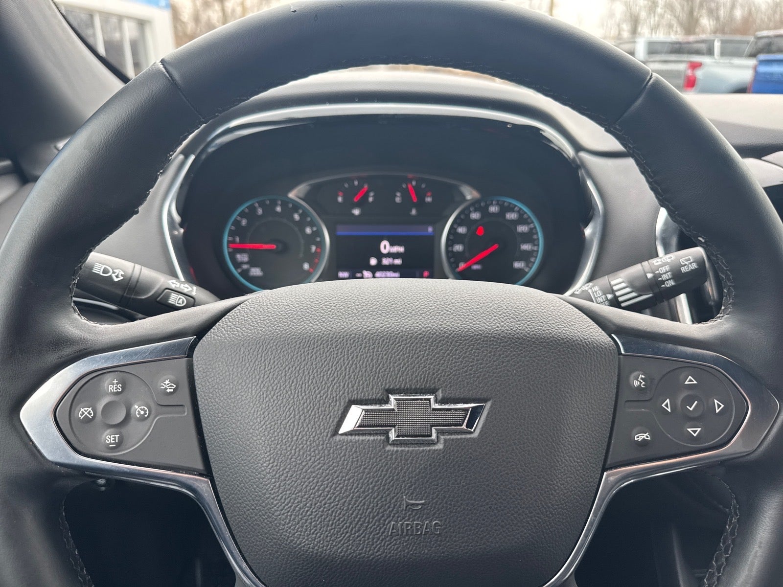 2023 Chevrolet Traverse LT Cloth