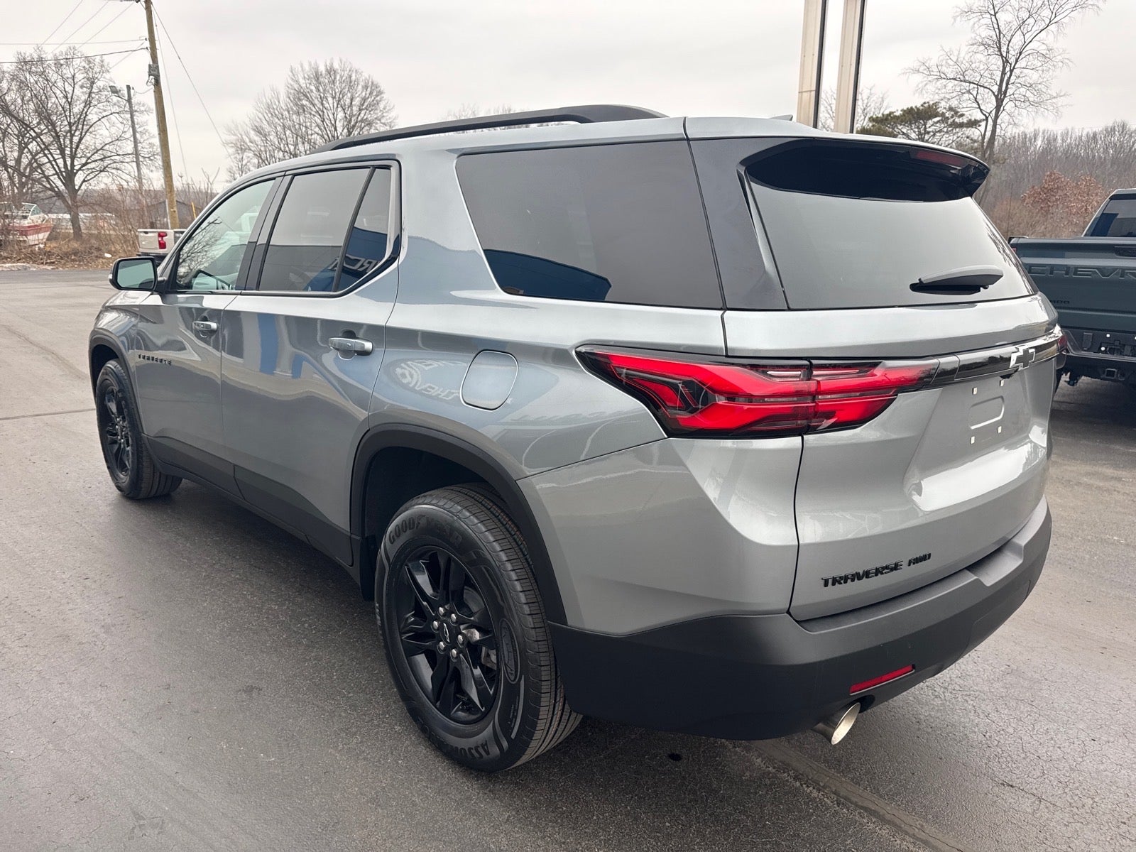 2023 Chevrolet Traverse LT Cloth