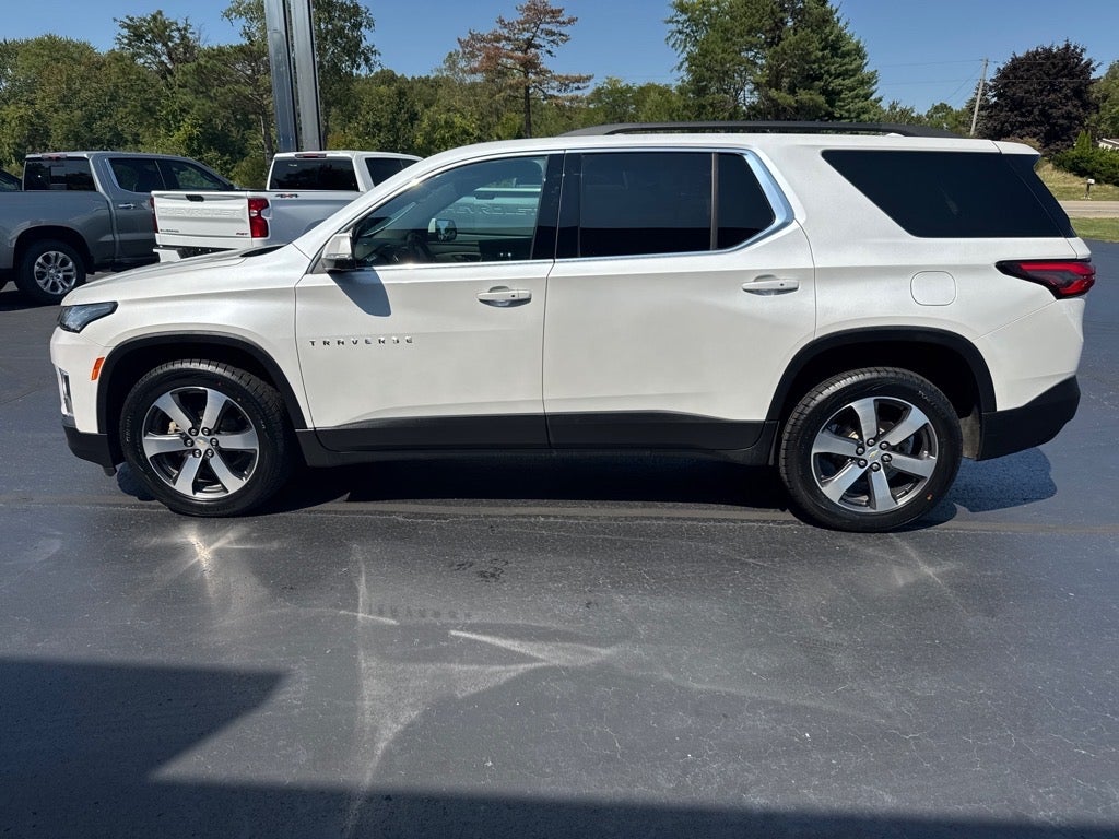 2023 Chevrolet Traverse LT Leather