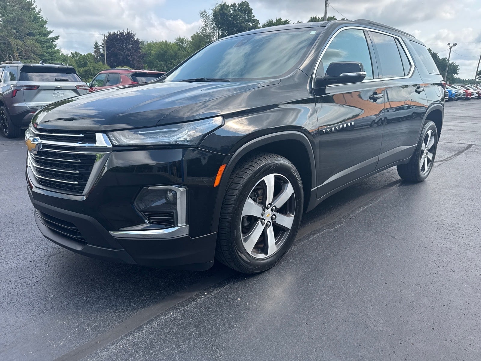 2023 Chevrolet Traverse LT Leather