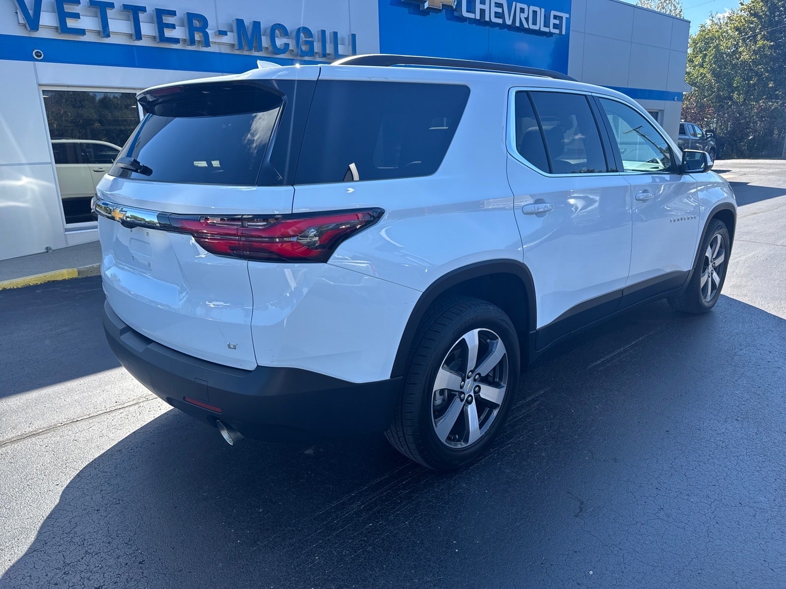2023 Chevrolet Traverse LT Leather