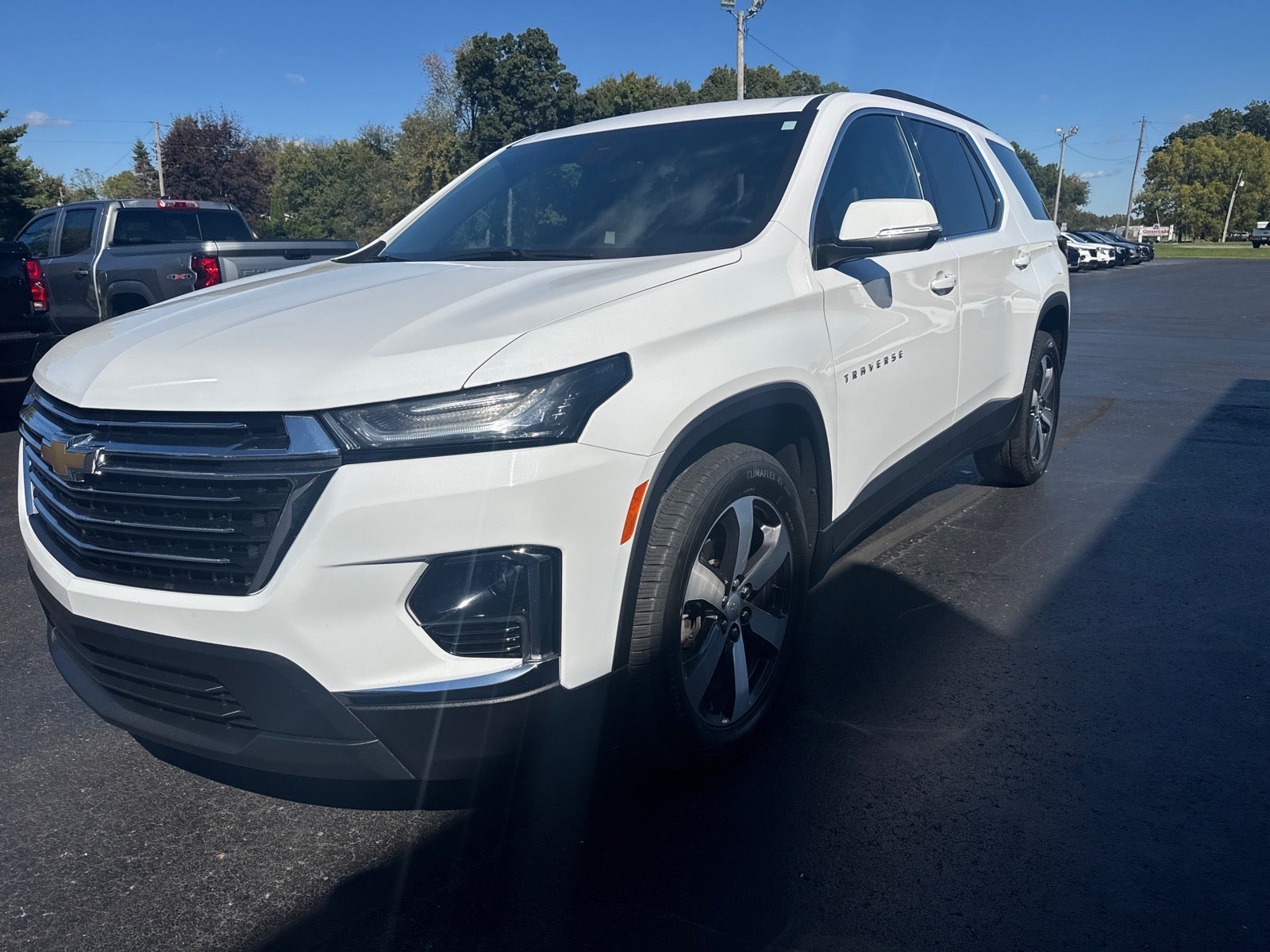 2023 Chevrolet Traverse LT Leather