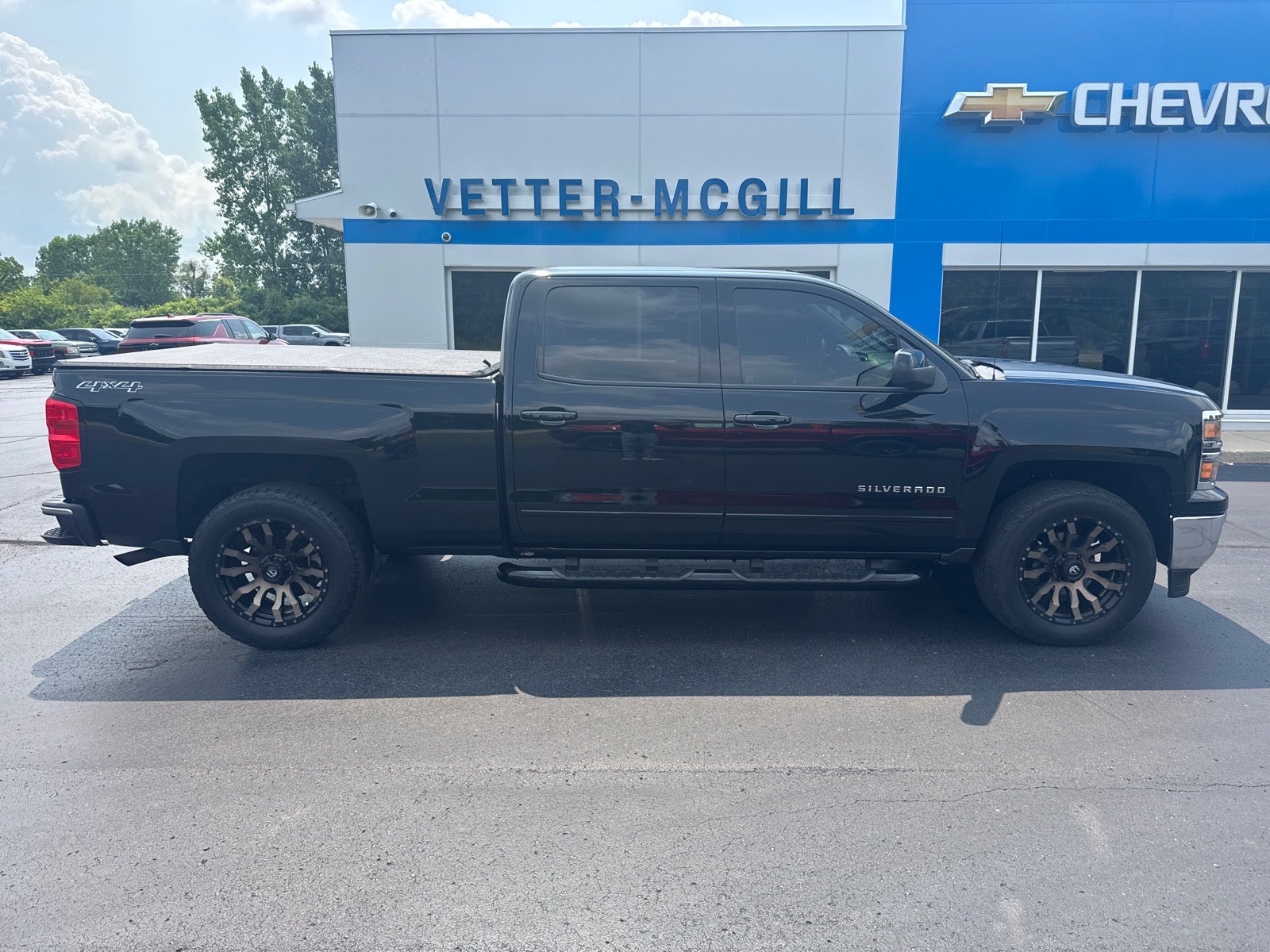 Used 2015 Chevrolet Silverado 1500 LT with VIN 3GCUKRECXFG237294 for sale in Three Rivers, MI