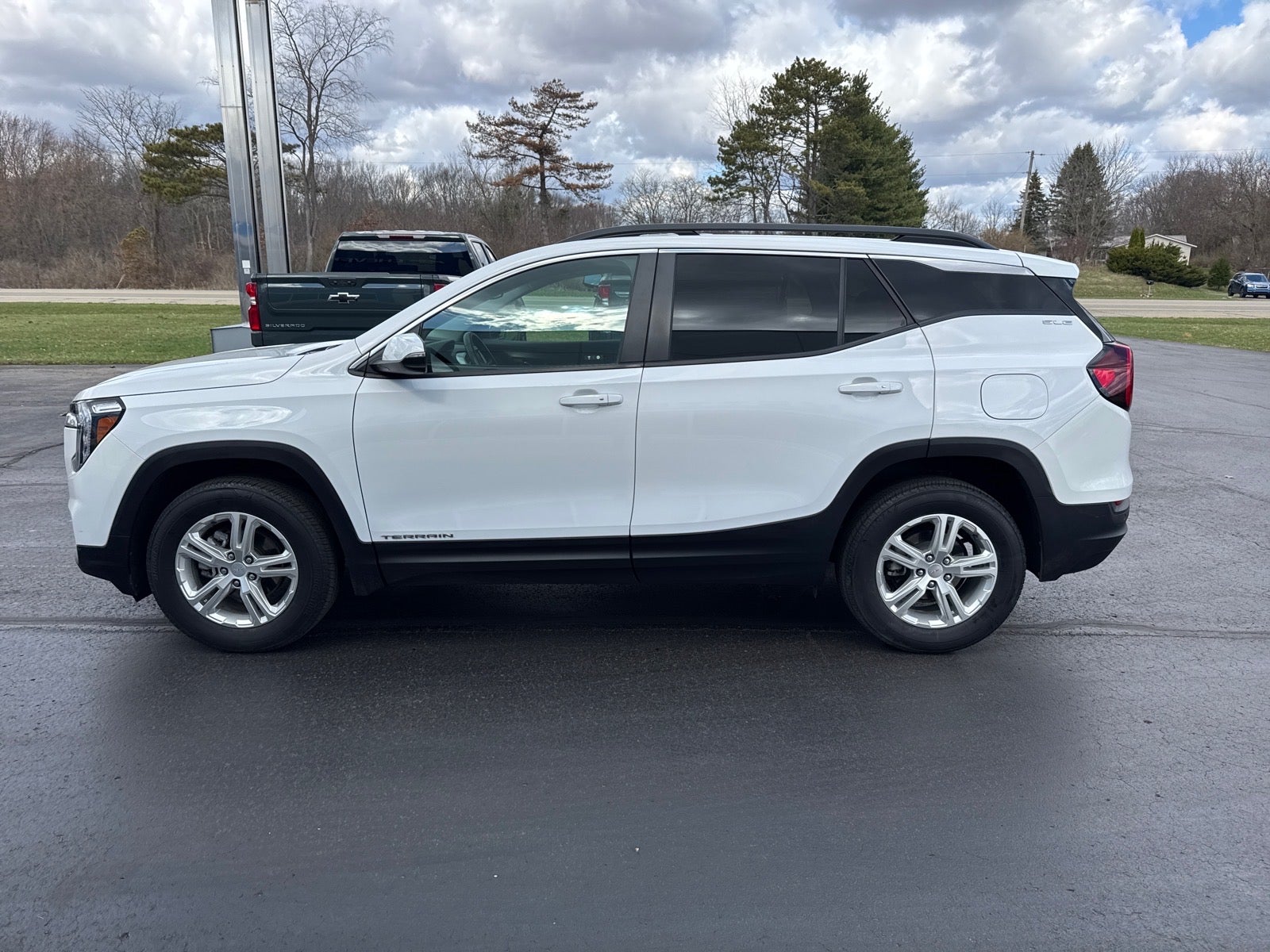 2024 GMC Terrain SLE