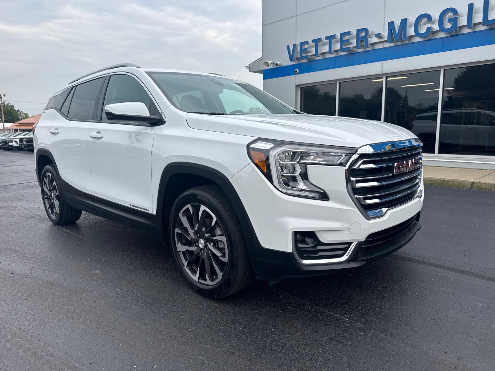 2023 GMC Terrain SLT