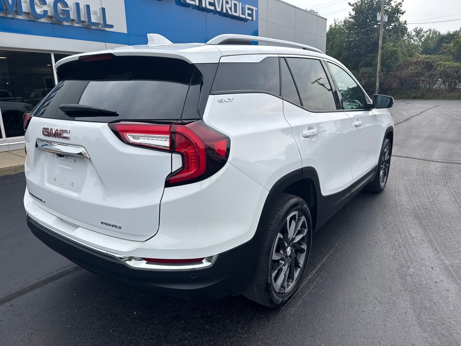 2023 GMC Terrain SLT