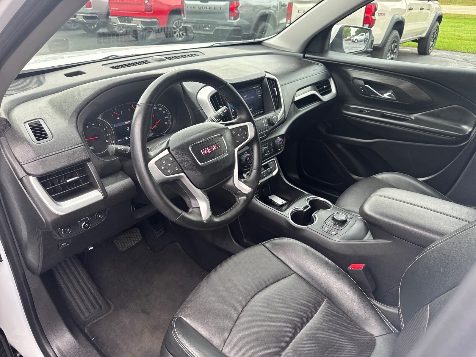 2023 GMC Terrain SLT
