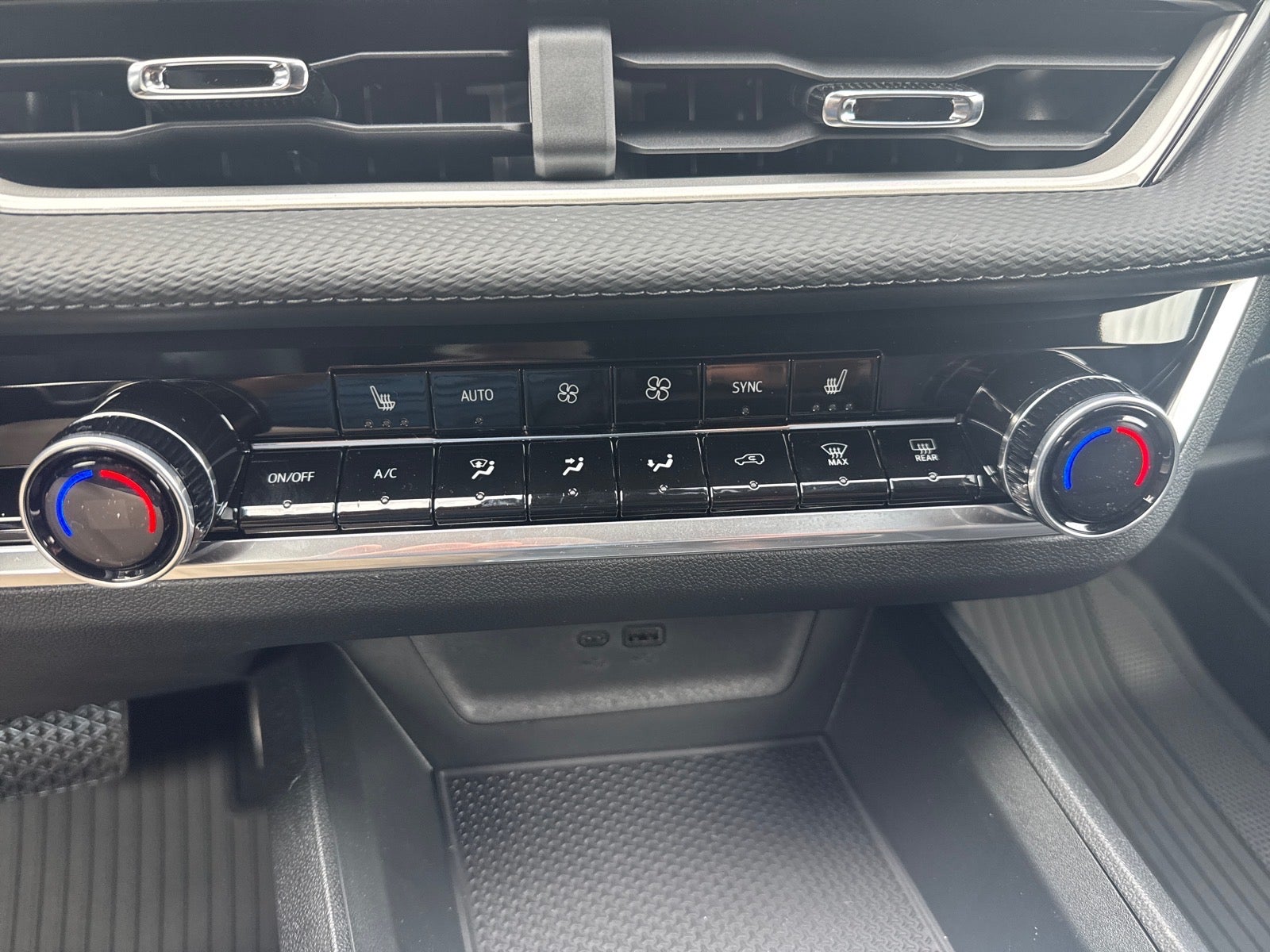 2027 Chevrolet Equinox AWD LT