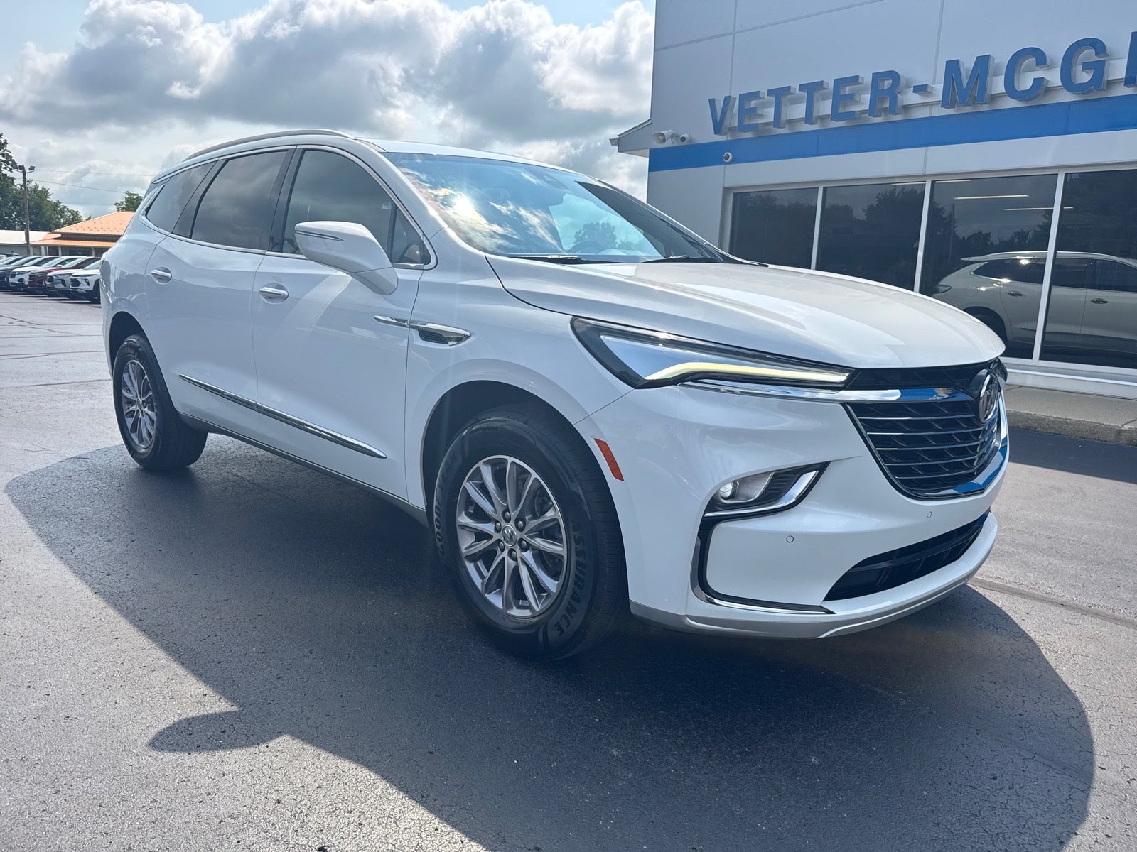 2023 Buick Enclave Essence