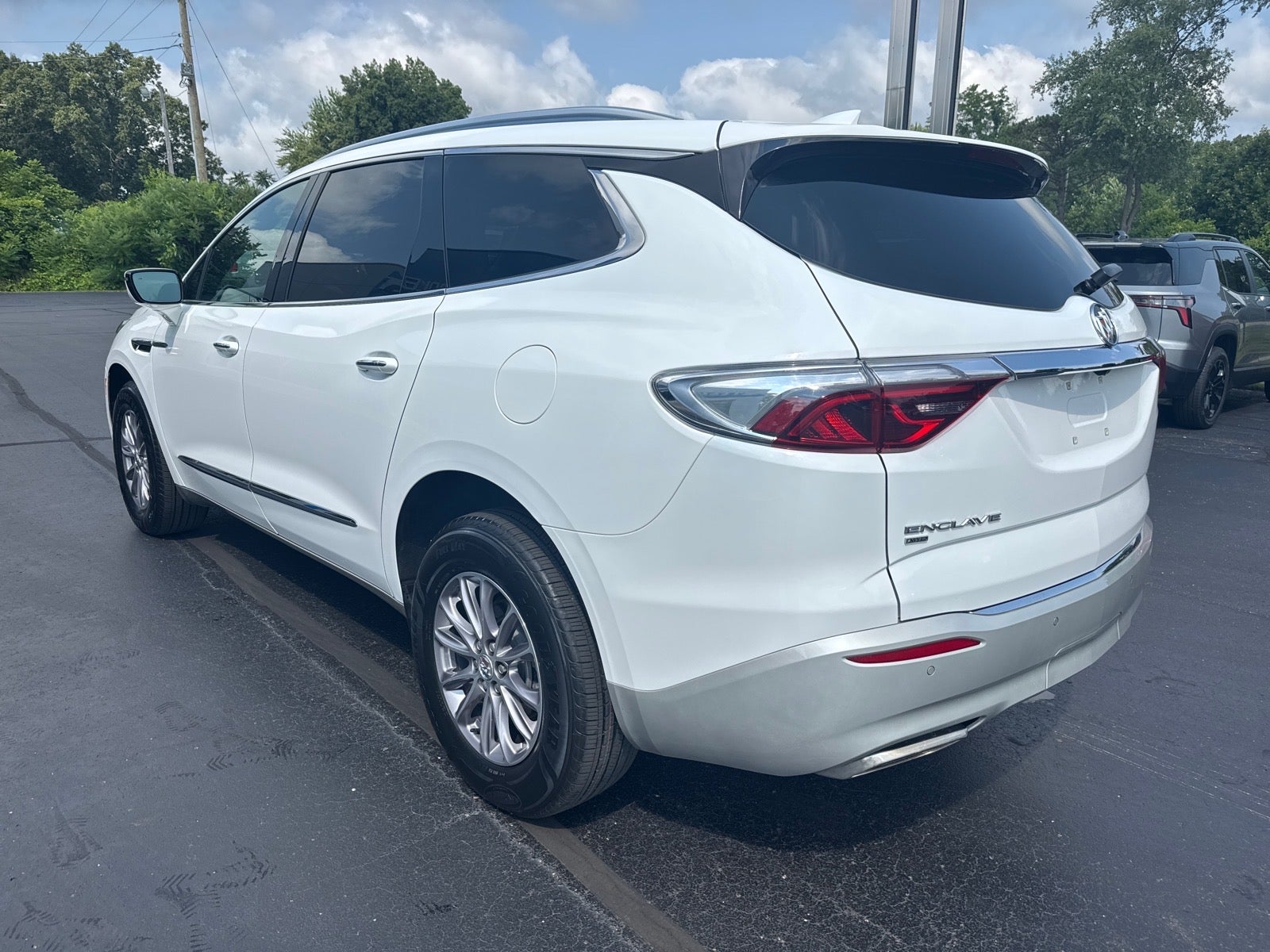2023 Buick Enclave Essence
