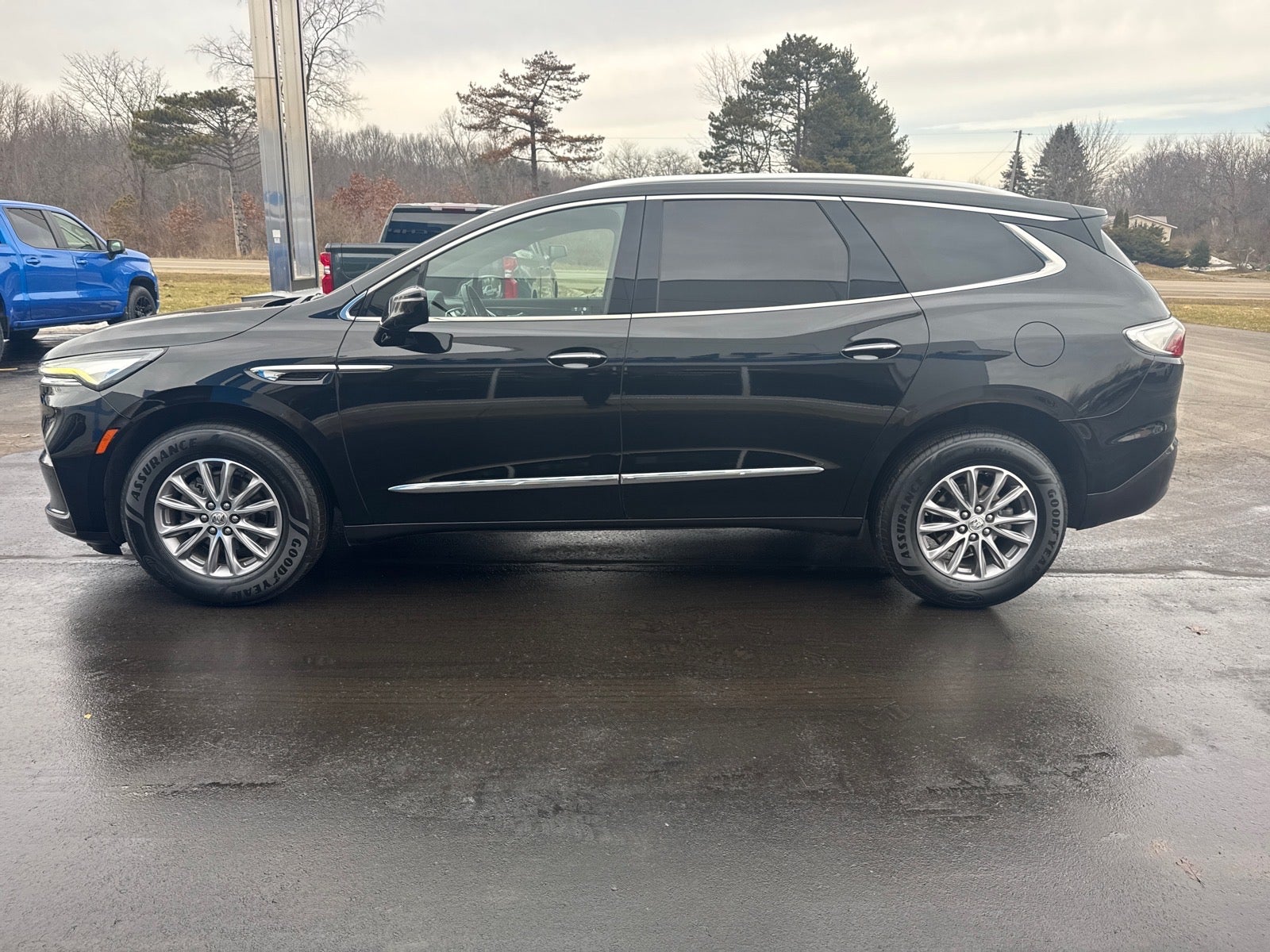 2023 Buick Enclave Essence