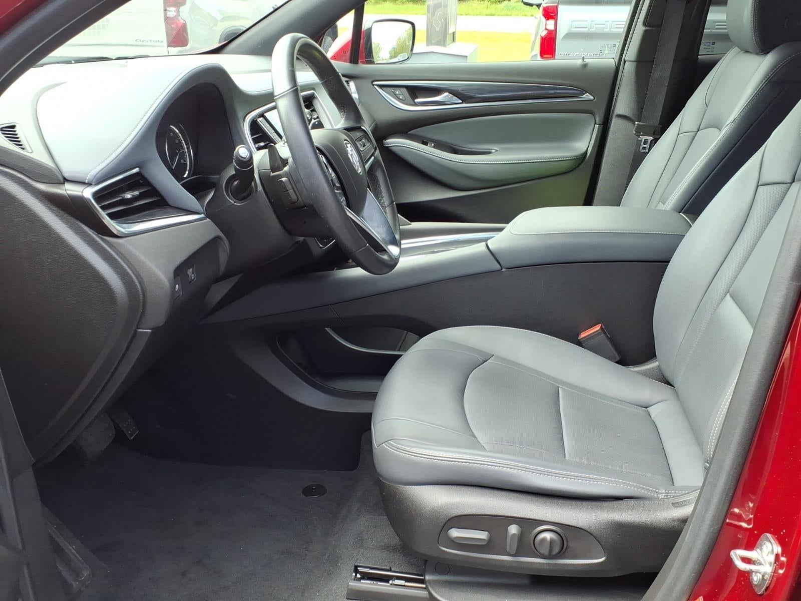 2023 Buick Enclave Essence