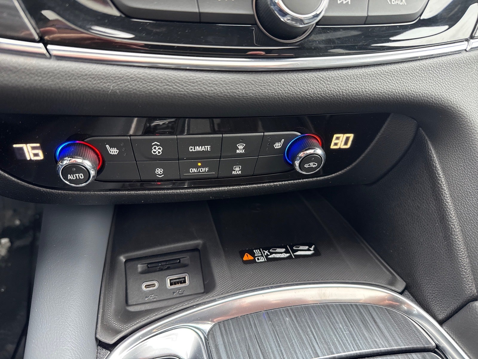 2024 Buick Enclave Essence